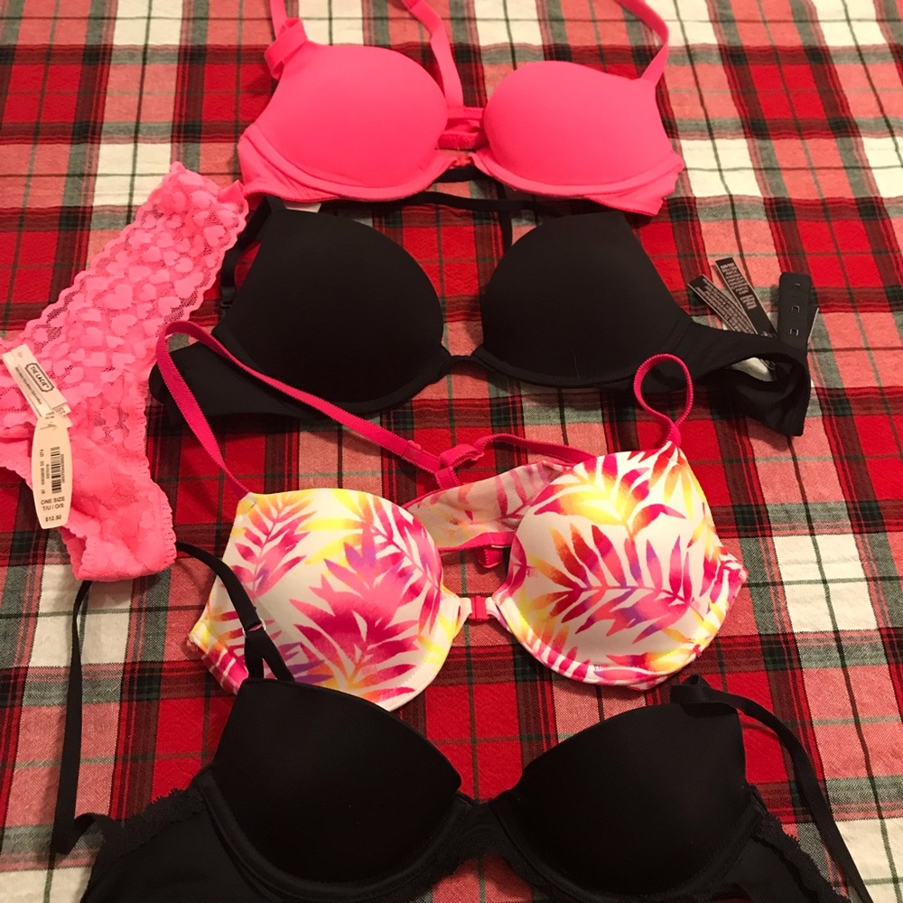 Four Victoria’s Secret and VS pink 32 A